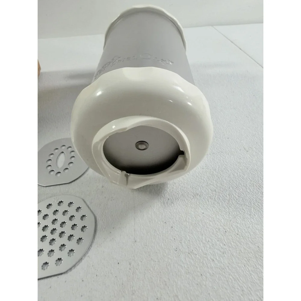 Pampered Chef Cookie Press 1526 W/ 10 Seasonal Shaped Discs New Open Box‎